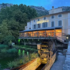 Le Chateau Olive Et Raisin , Fontaine-de-Vaucluse Francia